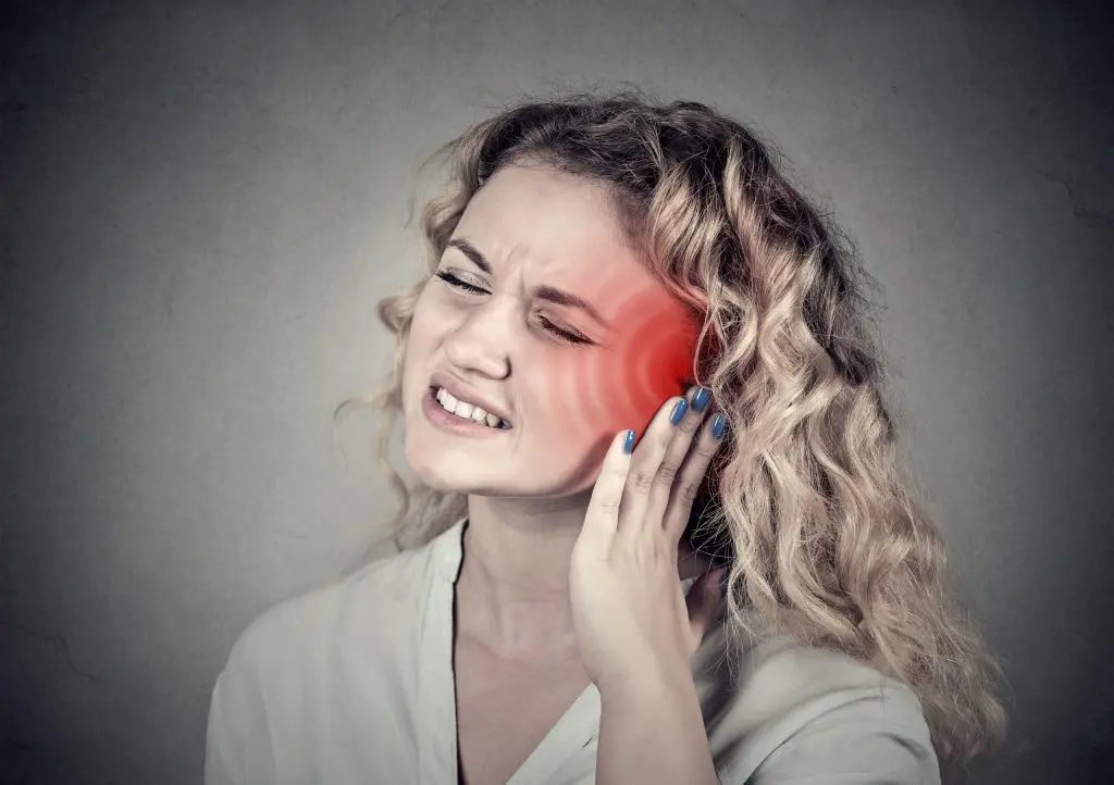 what causes tinnitus
