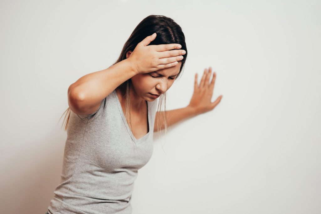 Can vertigo be caused by a head injury